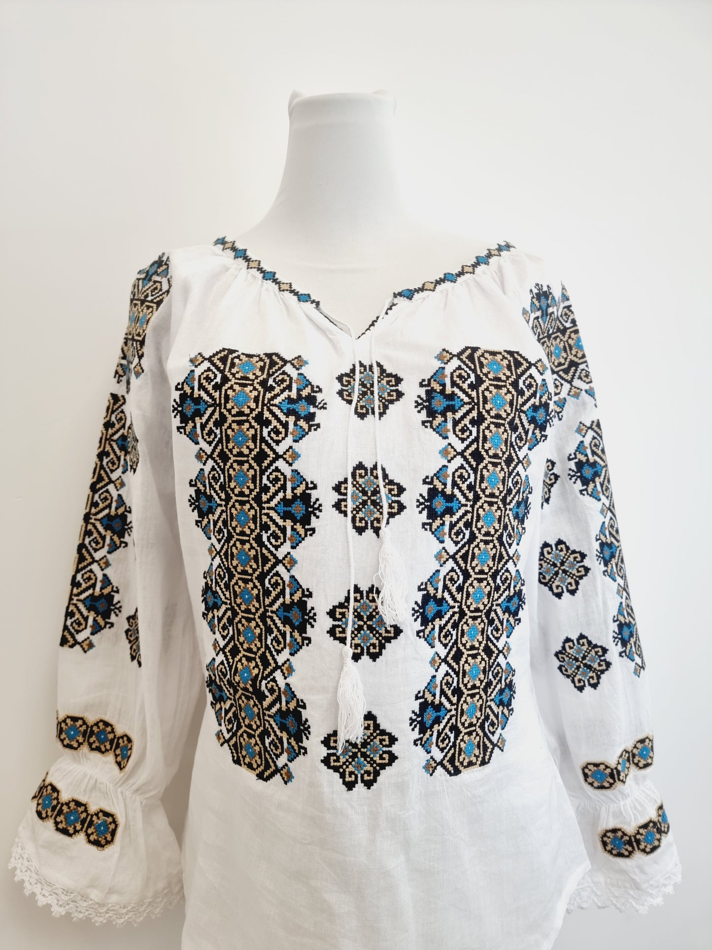 Blouse Paysanne Roumaine Brodée