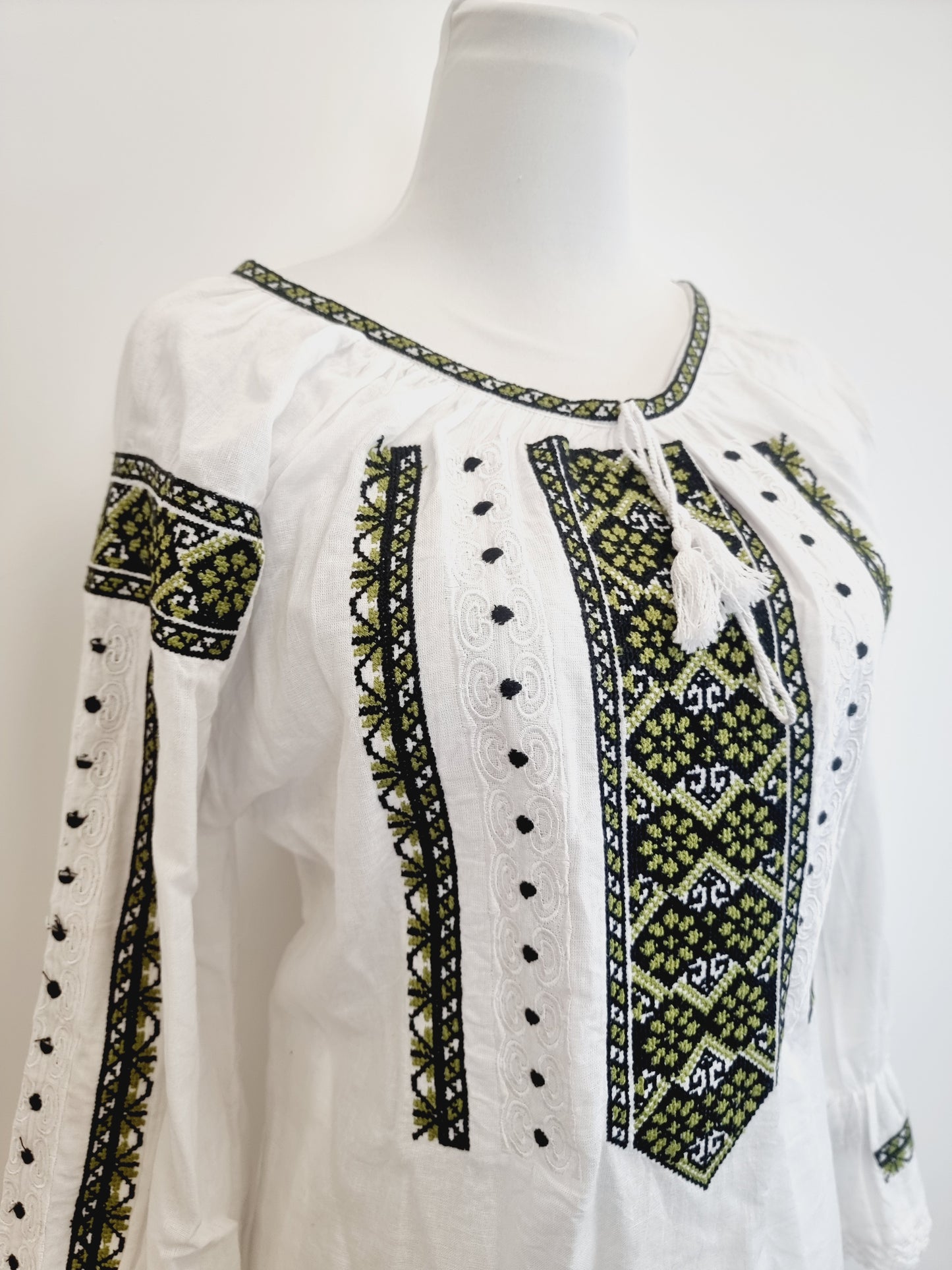 Blouse Roumaine Brodee Vert